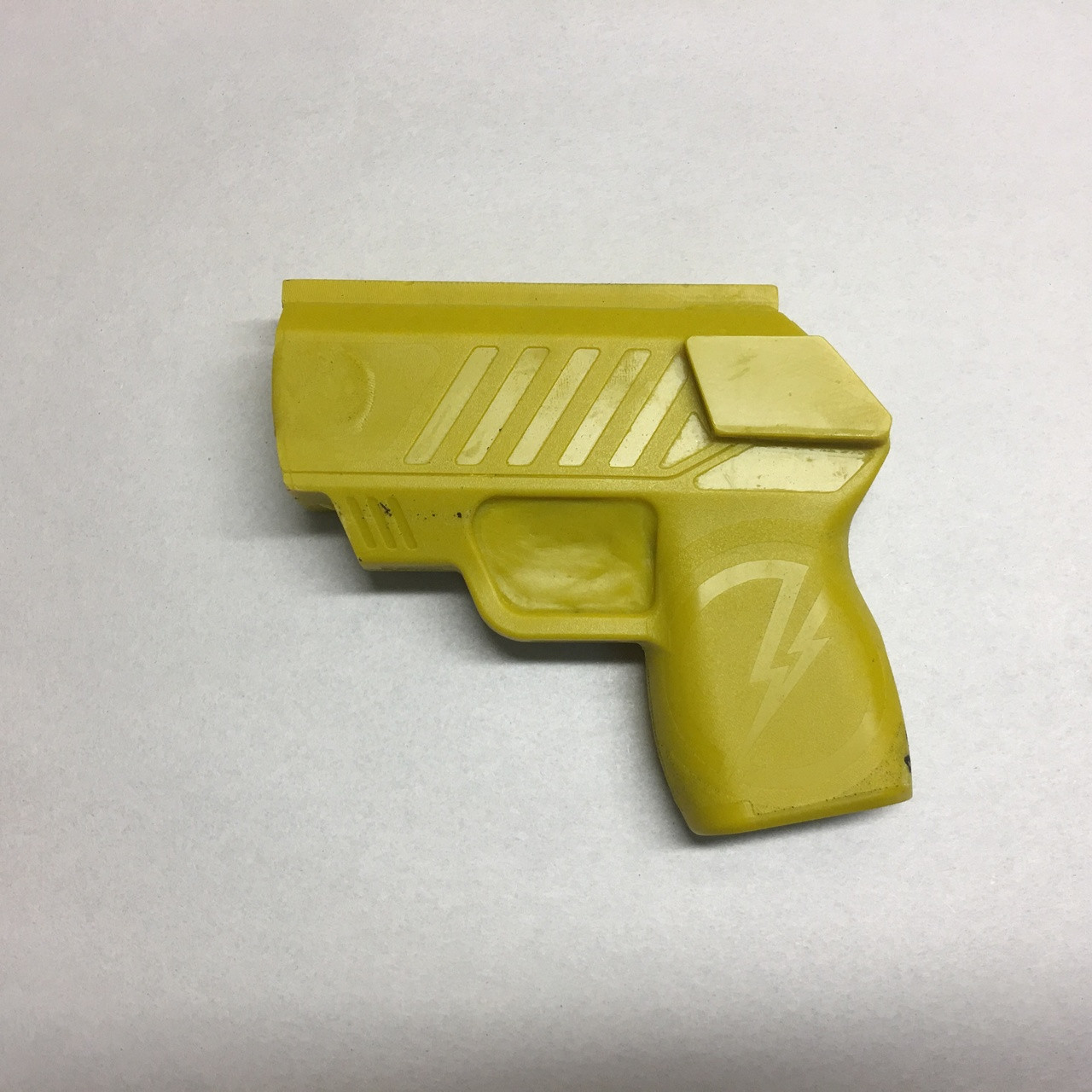 taser-b